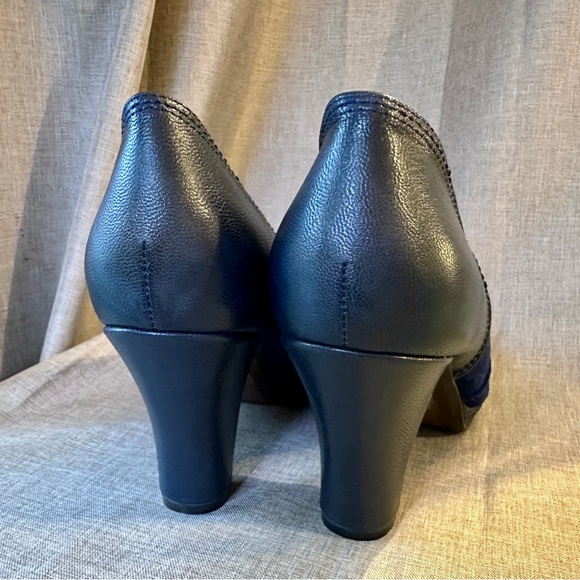 MISS L FIRE Delano 41 (10 - 10.5) navy blue suede leather loafer heel pumps bows - Picture 8 of 13